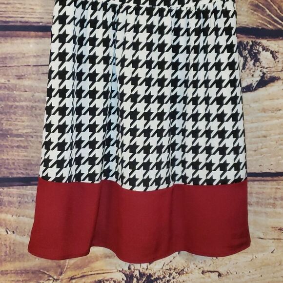 ⭐NWT Houndstooth Flirty Dress - Picture 3 of 8